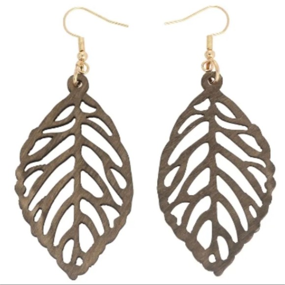Brown Wood leaf stencil earrings - Picture 2 of 4